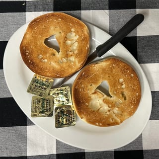 Toasted Bagel With Butter ( Side )
